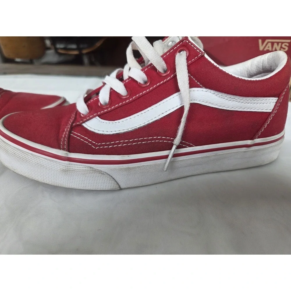 Vans classic red